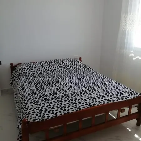 Bujtinat Peci Appartamento *